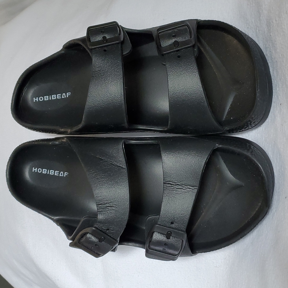 HOBIBEAR  MENS SLIP ON CLOG TYPE SANDALS IN EU 42.